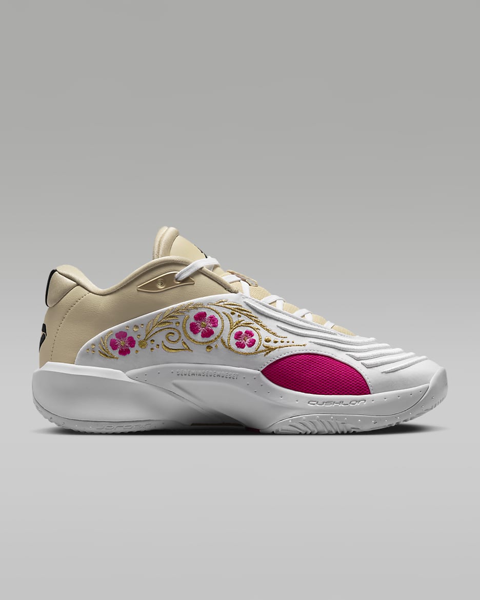 Luka 3 SE PF Basketball Shoes. Nike JP